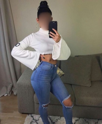 Очаровательная и опытная, я предлагаю незабываемое время, полное страсти и удовольствия. У меня есть все, чтобы порадовать тебя: красивое лицо ☺, идеальные формы 👙, и умение удовлетворить все твои желания. Я готова предоставить лучшие услуги, которые ты можешь себе представить 💋. Мои отзывы говорят сами за себя, убедись сам! 🌟 Живу в Москве, и буду рада встретиться с тобой в моей уютной квартире или приехать к тебе. Жду твоего звонка! 👄+фото📸 6135, 22 года